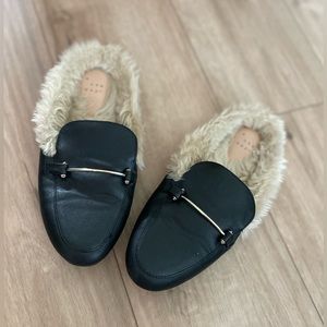 Women’s Slides